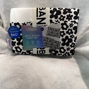 Black and White Mix & Match Sheet Set
